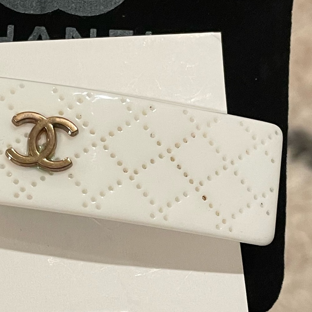 Chanel hair barrette - Picture 4 of 5